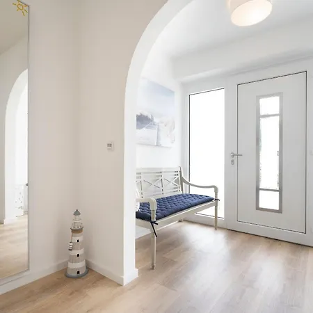 Haus Schoenes Leben Meeresrauschen * Groemitz